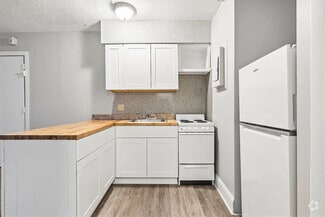 Building Photo - 147 E 37th St