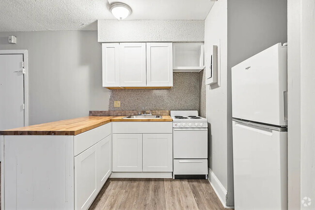 Building Photo - 147 E 37th St