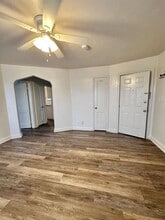 Building Photo - 1352 Little Bay Ave