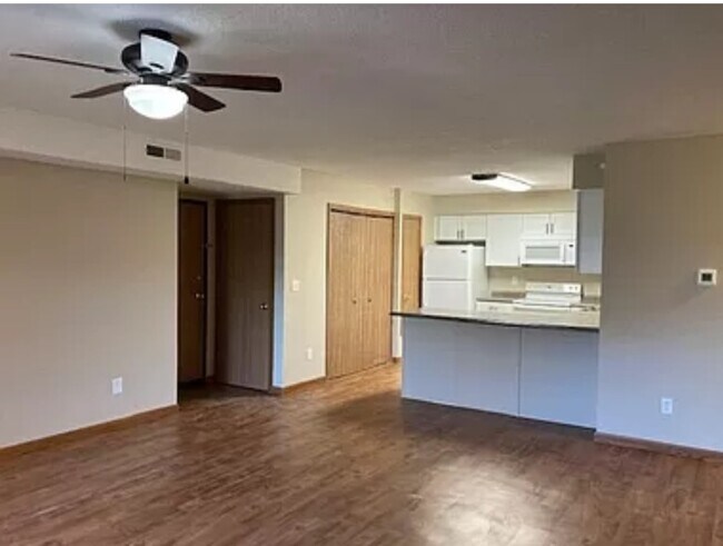 Building Photo - 633 Kimberlite St