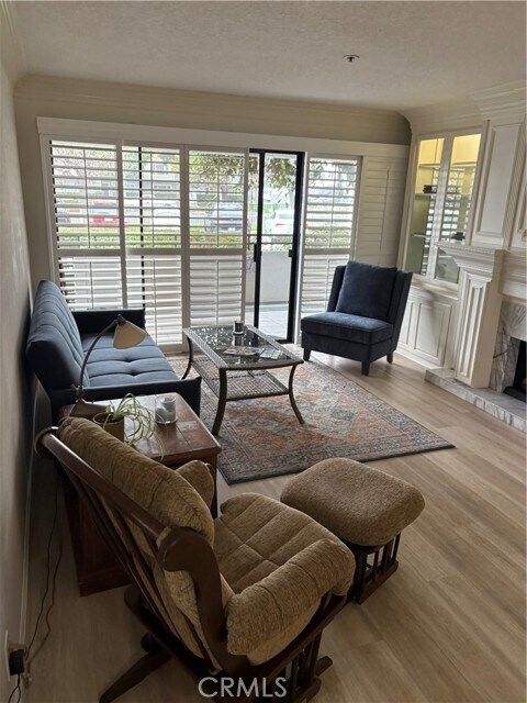 Building Photo - 240 Nice Ln