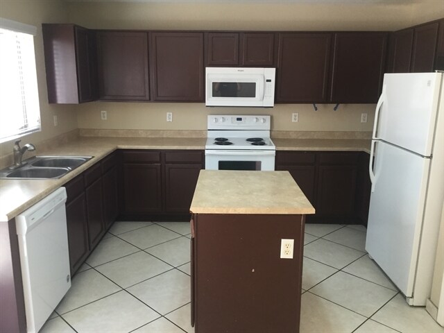 Foto del edificio - 3531 N 105th Ln