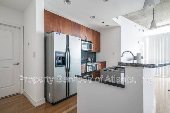 Foto del edificio - 950 W Peachtree St NW