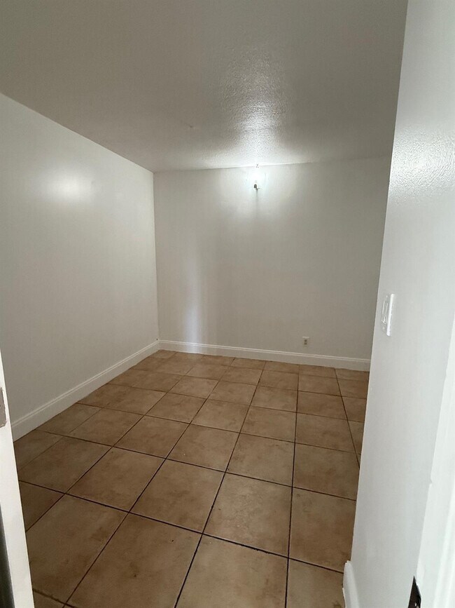 Foto del edificio - 1850 N Congress Ave