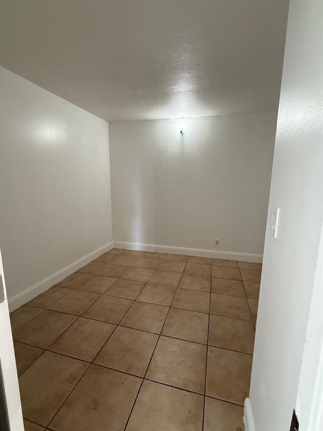 Building Photo - 1850 N Congress Ave