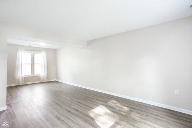 Foto del edificio - 6130 Bethesda Way