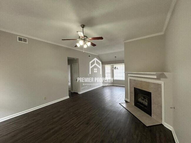 Foto del edificio - 6232 Ravenwood Lake Dr E