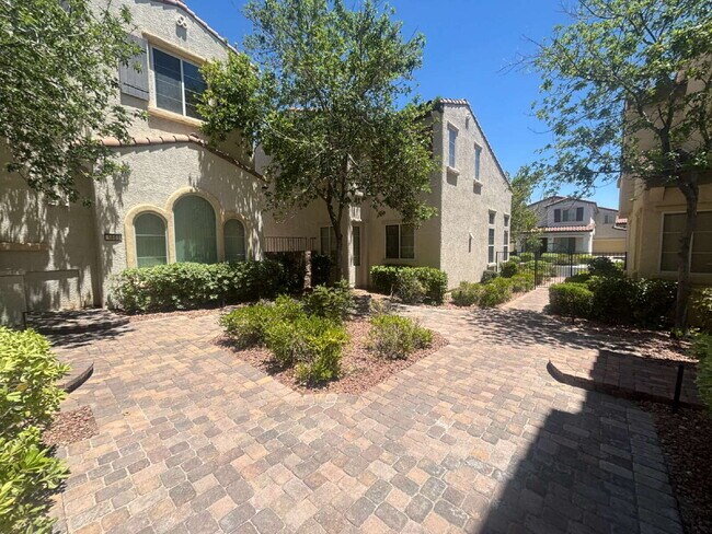 Foto del edificio - 3 Bed 3.5 Bath Summerlin - MOVE IN SPECIAL