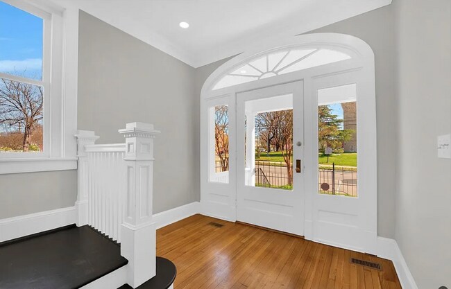 Foto del edificio - 507 W Washington St