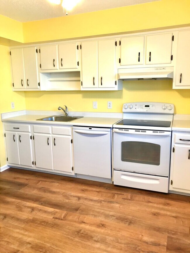 Foto del edificio - Charming 3-Bedroom Townhome in VB "ASK ABO...