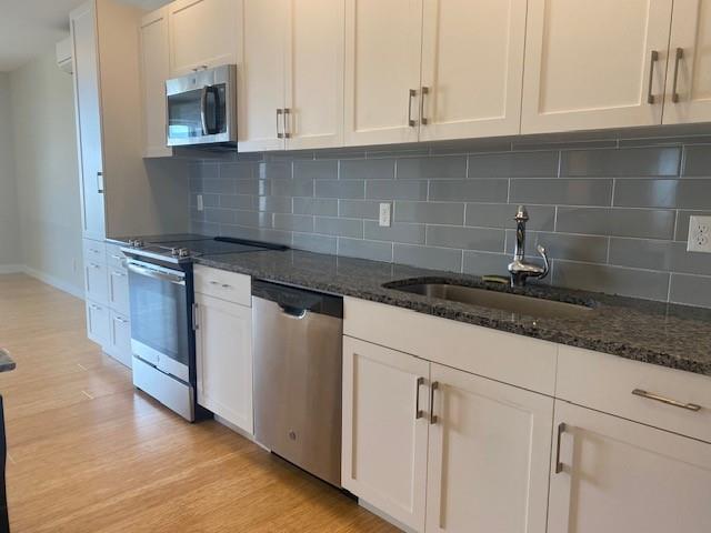 Building Photo - 95 Cranston St