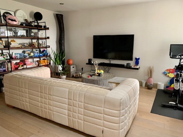 Foto del edificio - 502 N San Vicente Blvd