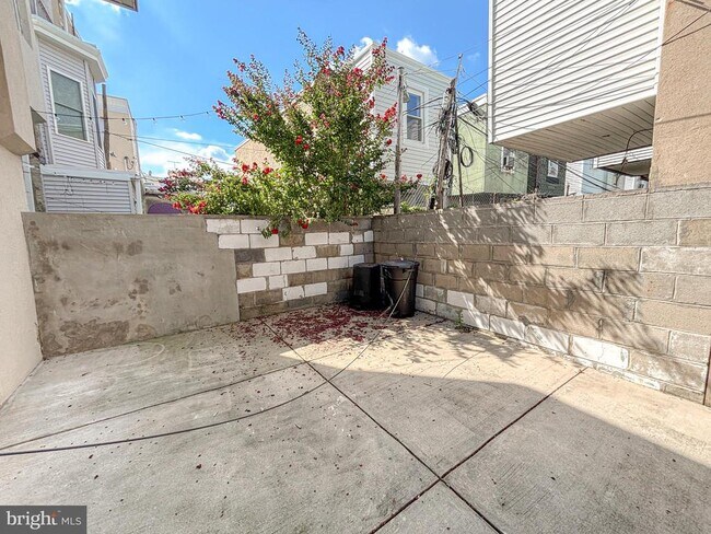 Foto del edificio - 1419 Morris St