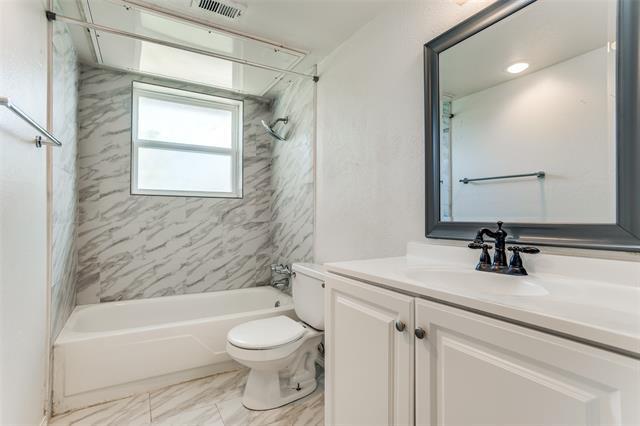 Building Photo - 2734 Patricia Ln