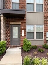 Building Photo - 261 Phoenix Dr