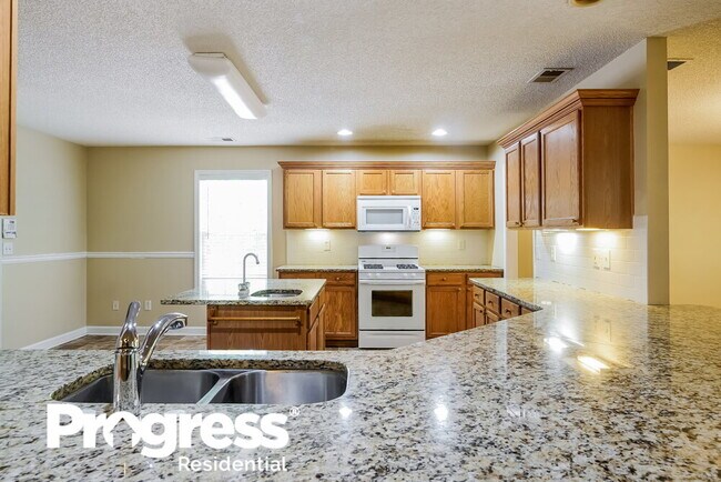 Building Photo - 5191 Memorial Ln SW