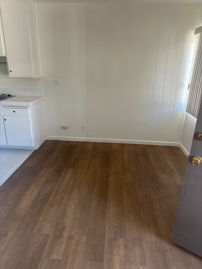 Building Photo - 3435 Jasmine Ave