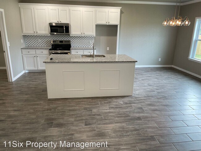 Foto del edificio - 3 br, 2 bath House - 12 Fawn Rd