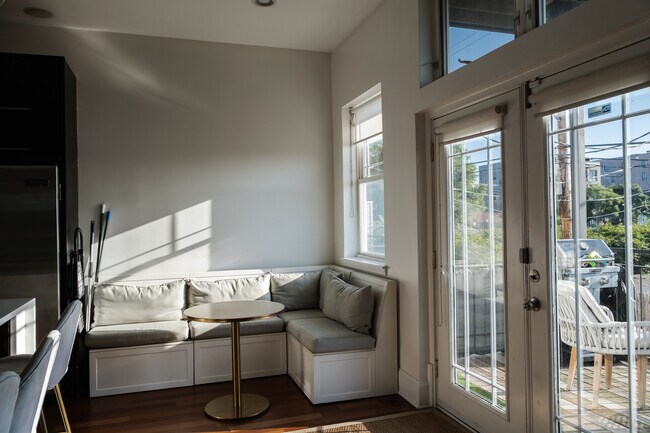 Foto del edificio - 1710 S Newberry Ave