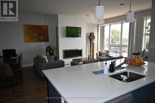 Building Photo - 130 Water St