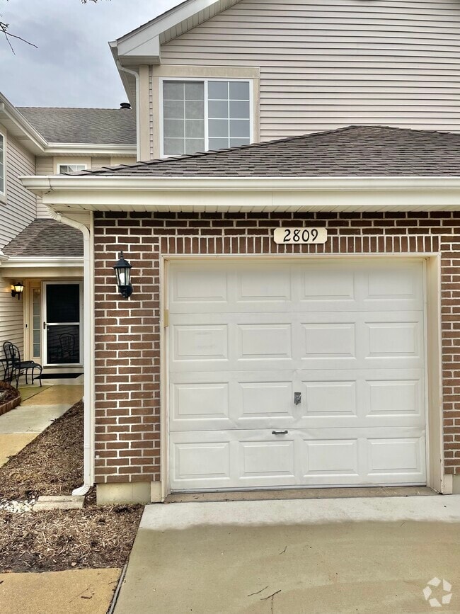 Building Photo - 2809 Odlum Dr