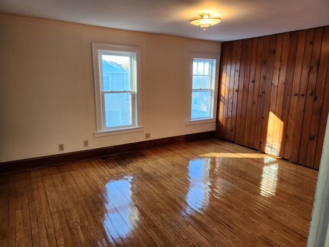 Building Photo - 19 Bergen St