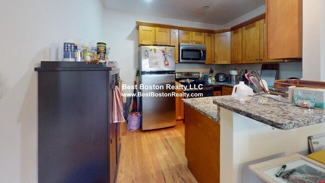 Building Photo - 50 Craigie St