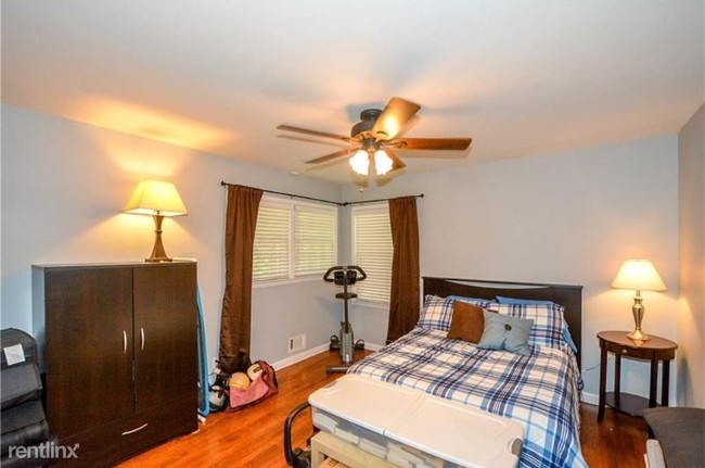 Building Photo - 3328 Mercer University Dr