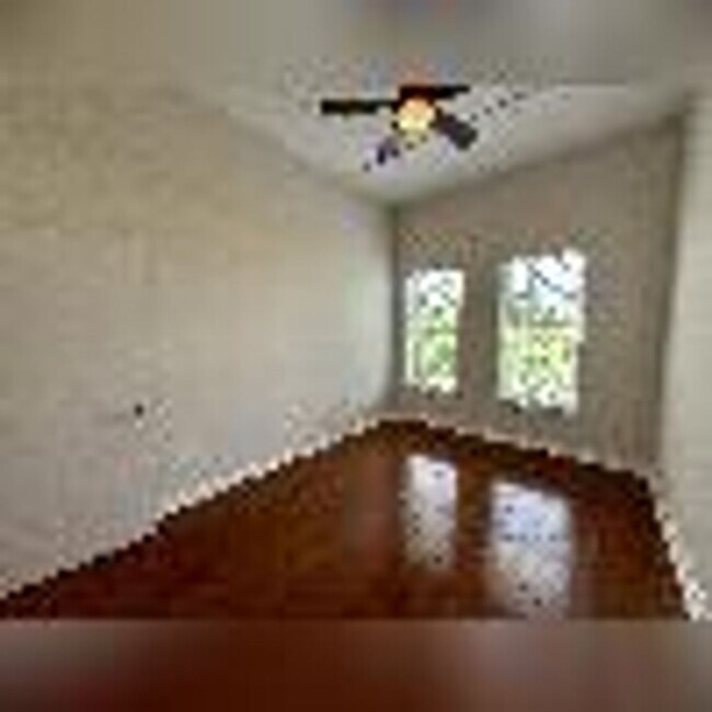 Building Photo - Heart of Riverside Condo