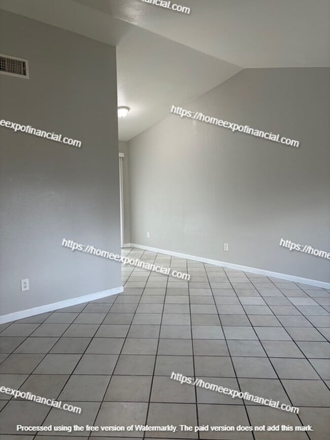 Building Photo - Nice Home For Rent