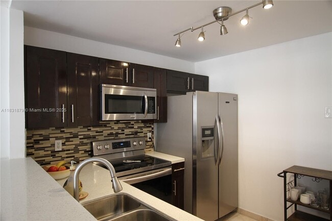 Building Photo - 1801 S Ocean Dr