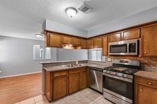 Foto del edificio - 710 Cascade Creek Dr