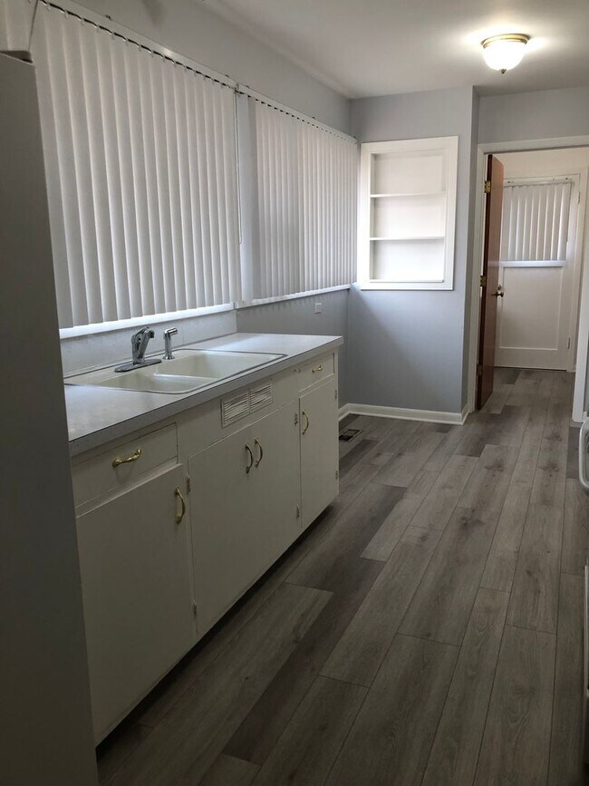 Building Photo - 3 bedroom 1.5 bath home in White Salmon