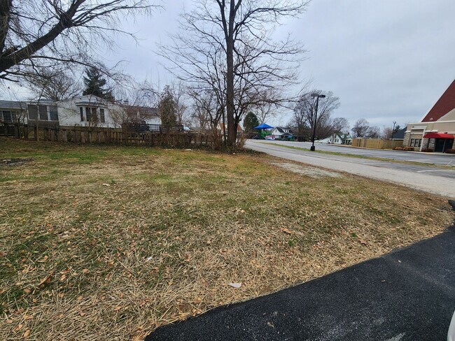 Building Photo - Charming 3 bedroom 1 bath in Crestwood wit...