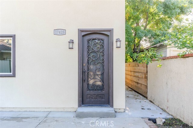 Foto del edificio - 17428 Roscoe Blvd