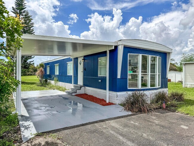 Foto del edificio - 4022 68th St N
