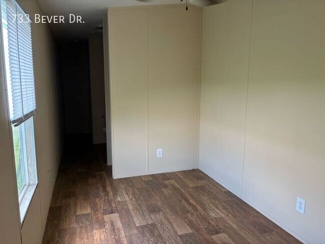 Foto del edificio - 733 W Bever Dr