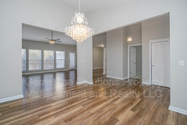 Foto del edificio - 1112 Hudson Ln