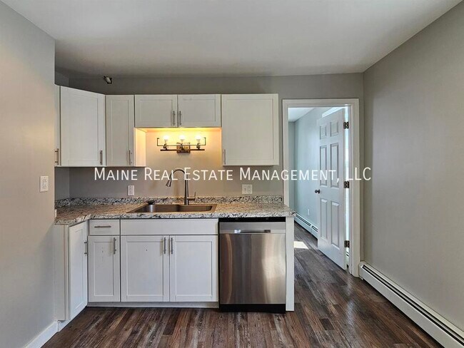 Building Photo - 56 Franklin St