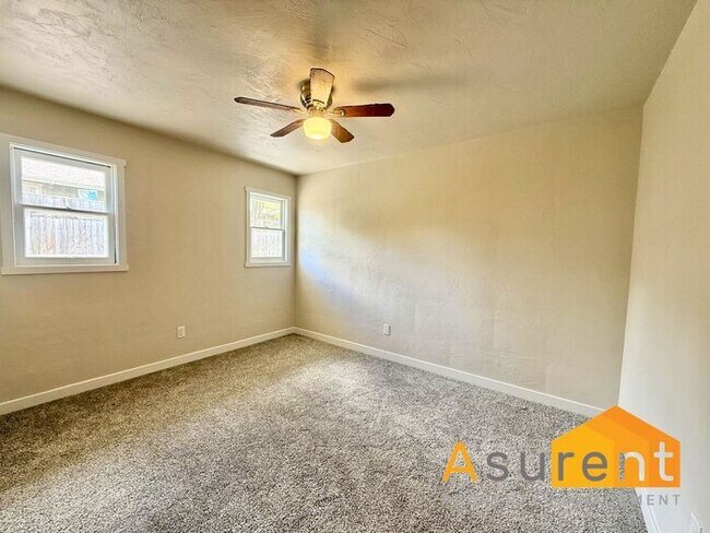 Foto del edificio - Freshly Renovated 3-Bedroom, 1-Bath Duplex in Ashland