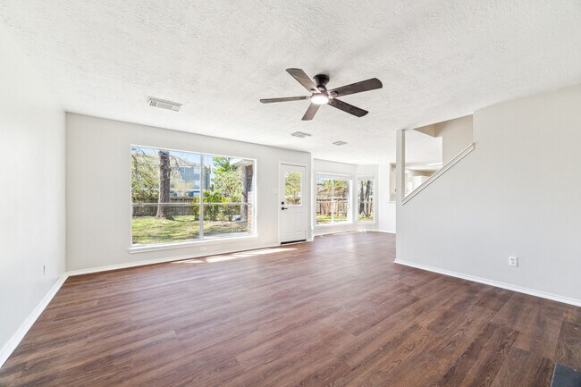 Foto del edificio - 18603 Timber Twist Dr