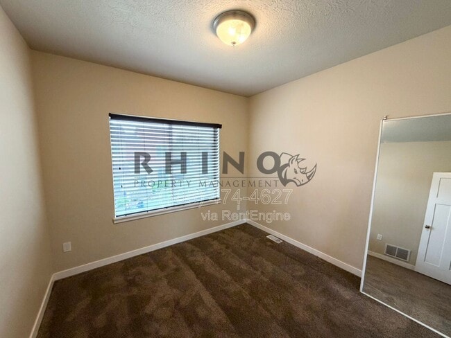Building Photo - 3673 Lilac Heights Dr