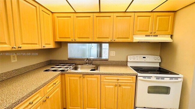 Foto del edificio - 8700 SW 133rd Avenue Rd