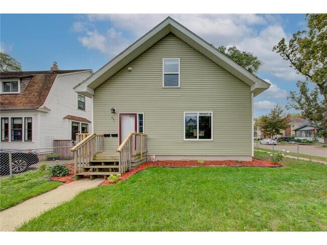 Foto del edificio - 1 Bedroom 1 Bath plus Den/Home Office Blocks from Bde Maka Ska