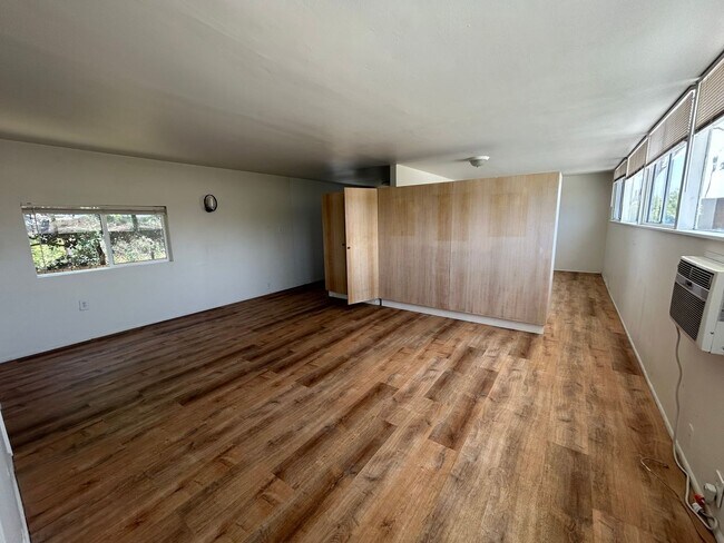Foto del interior - 10567 National Blvd. Apts.