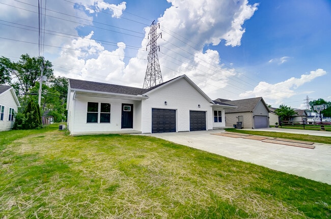Building Photo - 3011 Cletus Pky