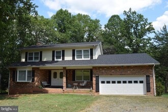 Building Photo - 7023 Kelly Rd