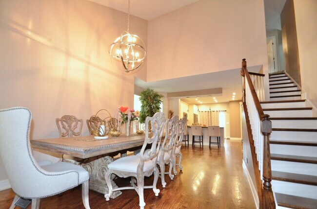 Foto del edificio - 1485 Dearborn Ct