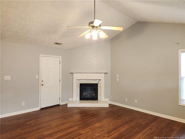 Foto del edificio - 7720 Redwood Ave