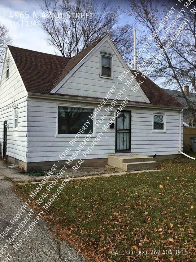 Primary Photo - Single Family Home in a Great Neighborhood!